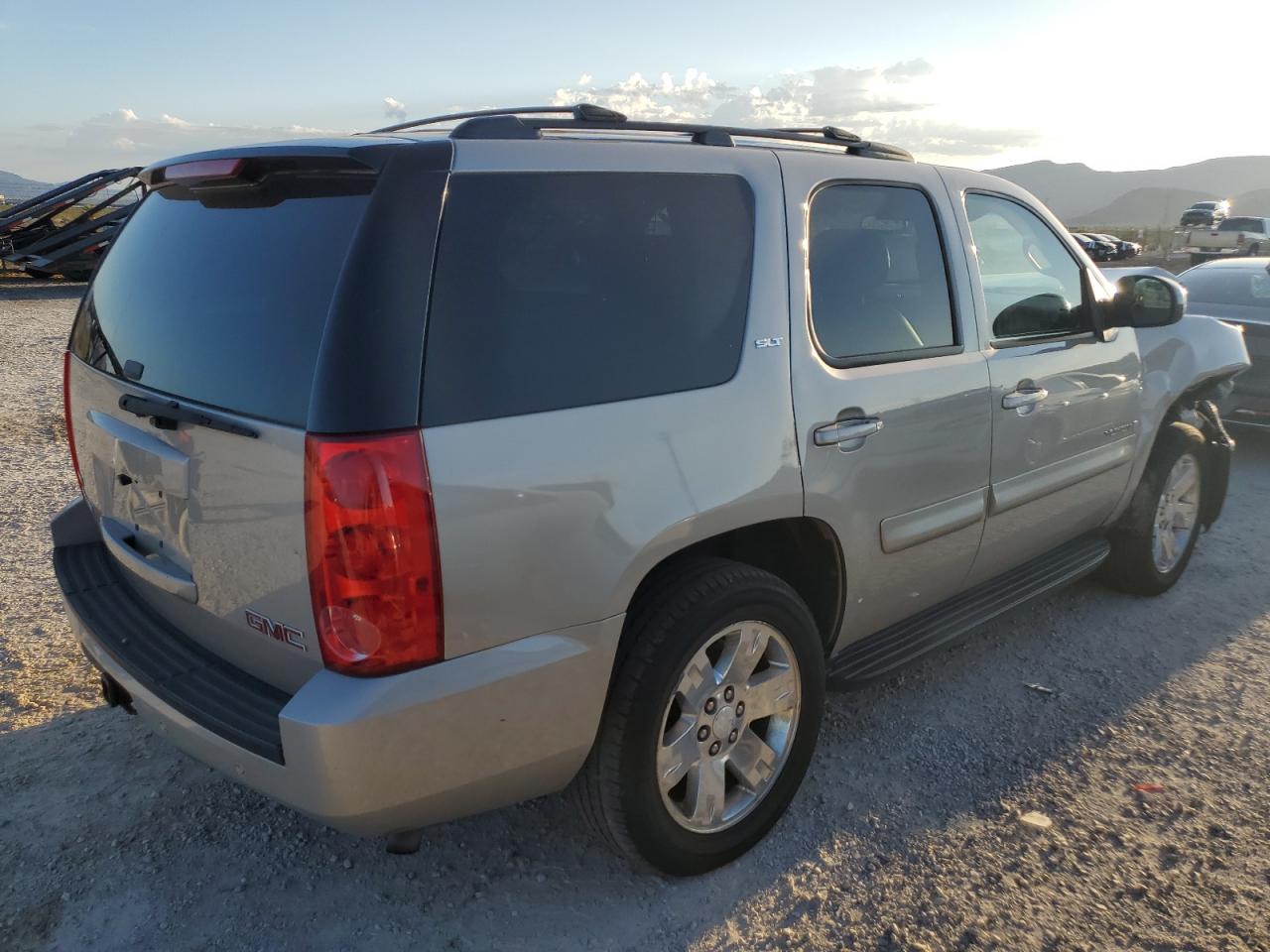Изображение 3 2008 GMC YUKON  2008 с VIN 1GKFK13008J185246