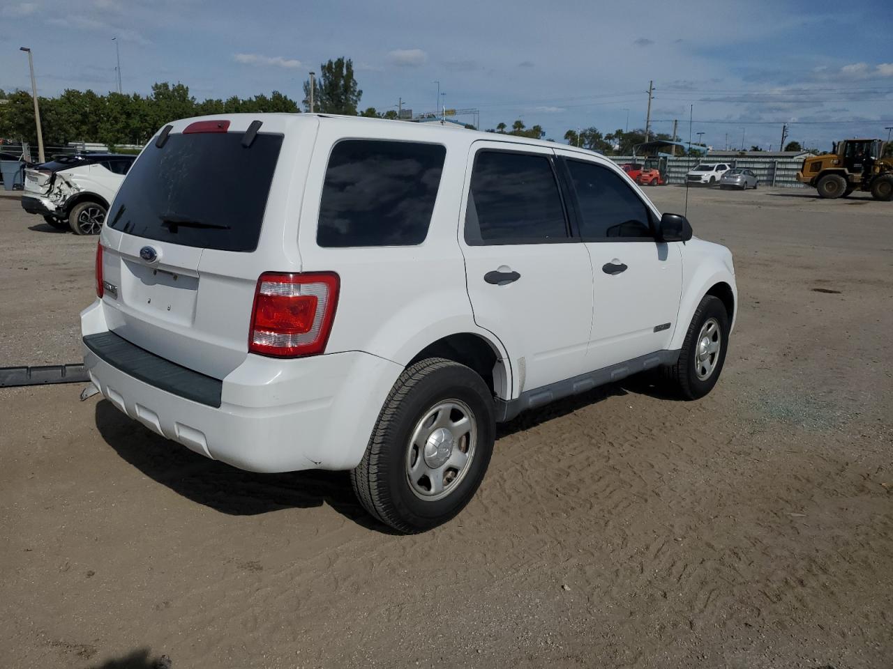 Image 3 of 2008 FORD ESCAPE XLS 2008 with VIN 1FMCU02Z88KA01955