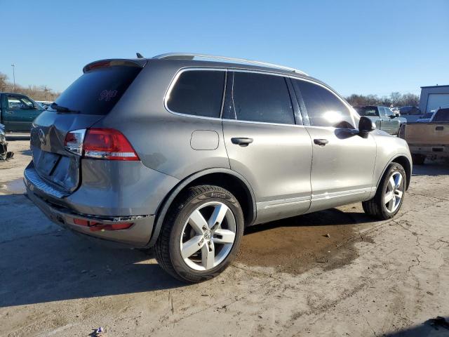 Obraz 3 z 2013 VOLKSWAGEN TOUAREG V6 2013 z VIN WVGEF9BP2DD010879