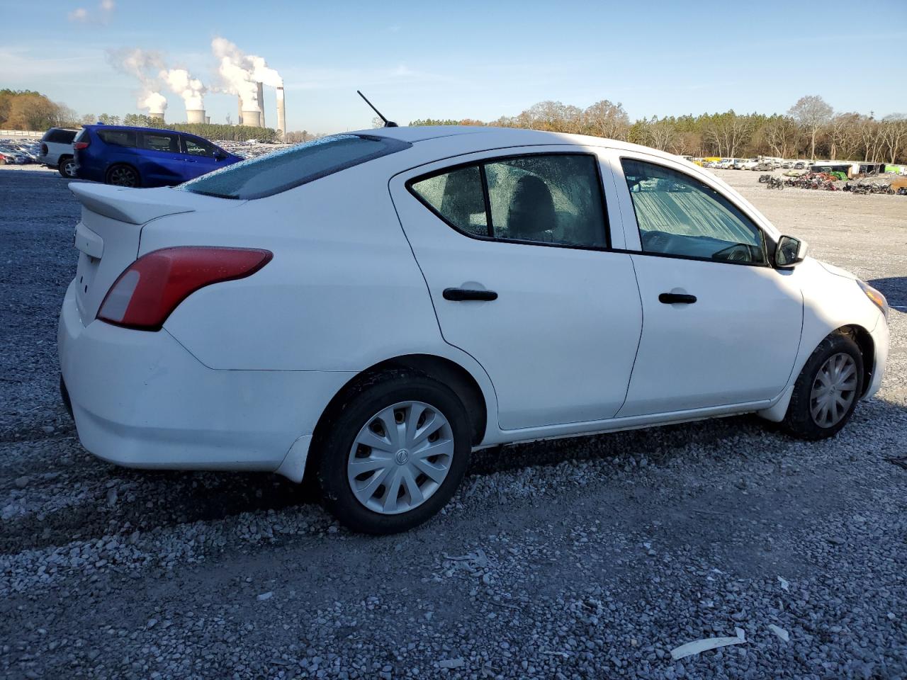 Obraz 3 z 2018 NISSAN VERSA S 2018 z VIN 3N1CN7AP4JL853804