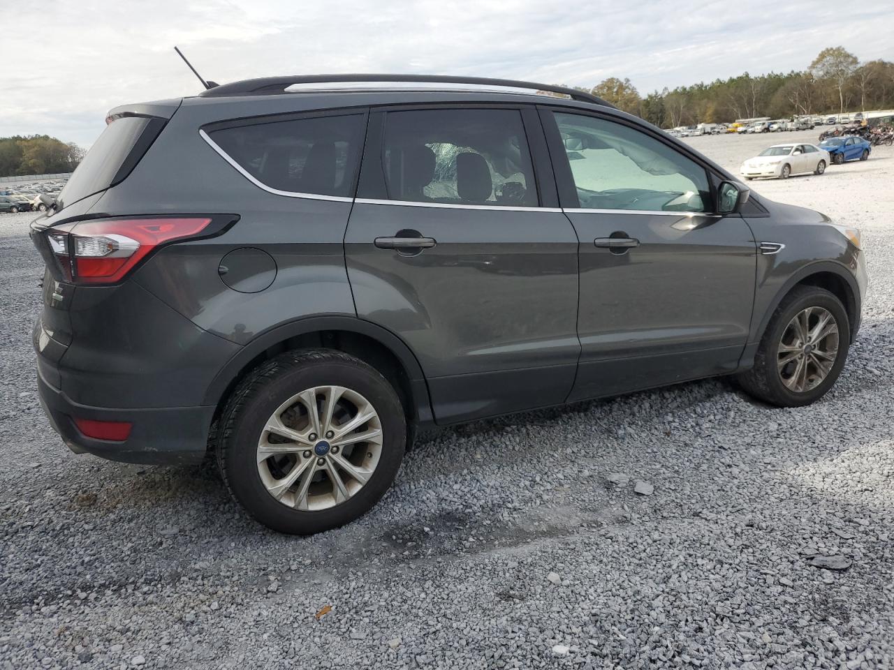 Image 3 of 2018 FORD ESCAPE SE 2018 with VIN 1FMCU0GD5JUA74336