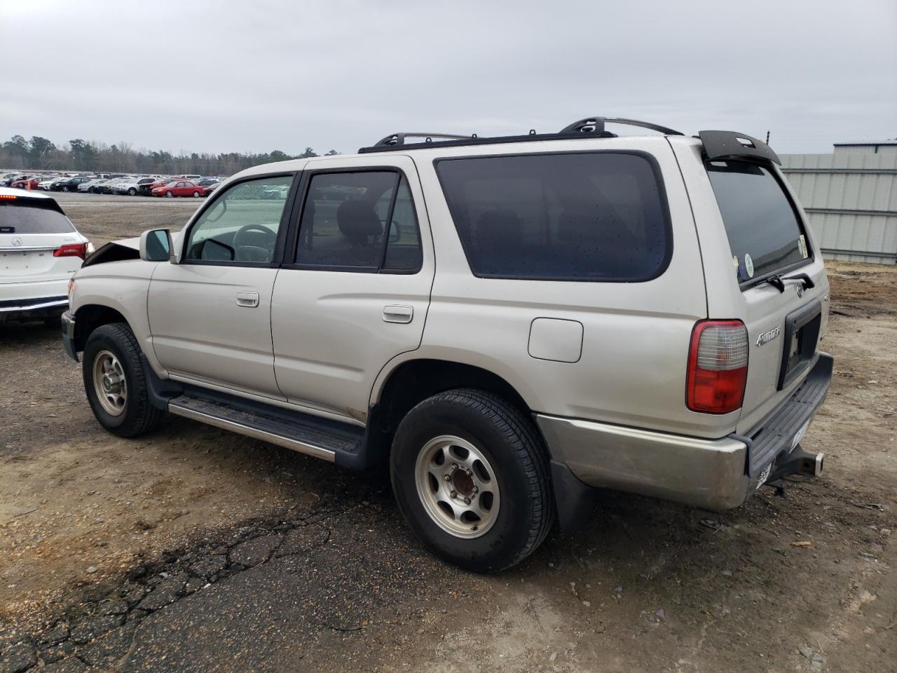 Image 2 of 1999 TOYOTA 4RUNNER SR5 1999 with VIN JT3GN86R8X0102360