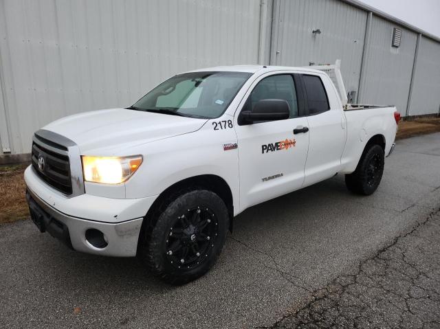Image 2 of 2012 TOYOTA TUNDRA DOUBLE CAB SR5 2012 with VIN 5TFUW5F17CX227131