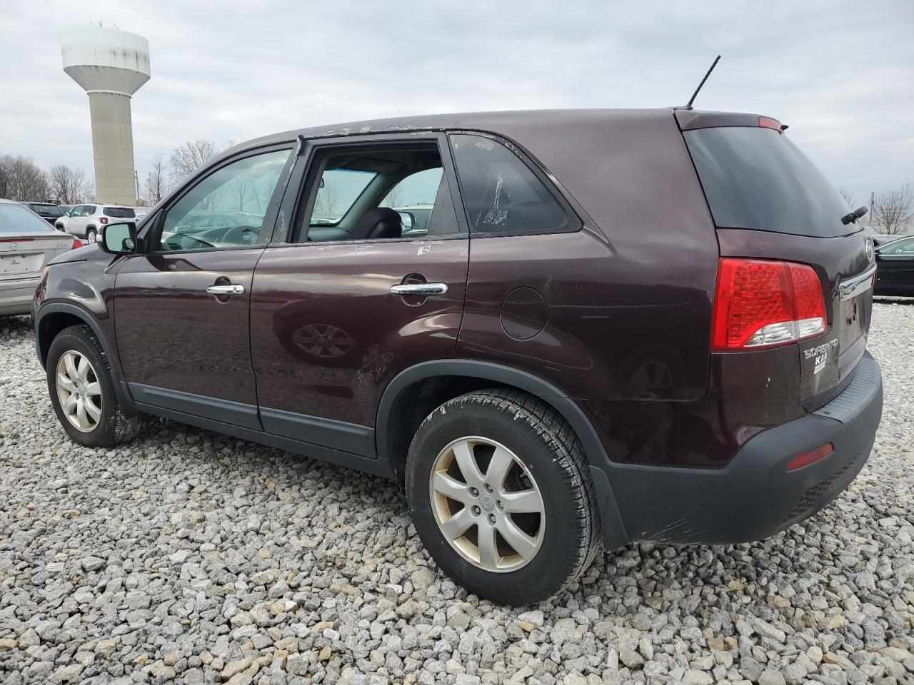 Obraz 2 z 2013 KIA SORENTO LX 2013 z VIN 5XYKT4A19DG340018