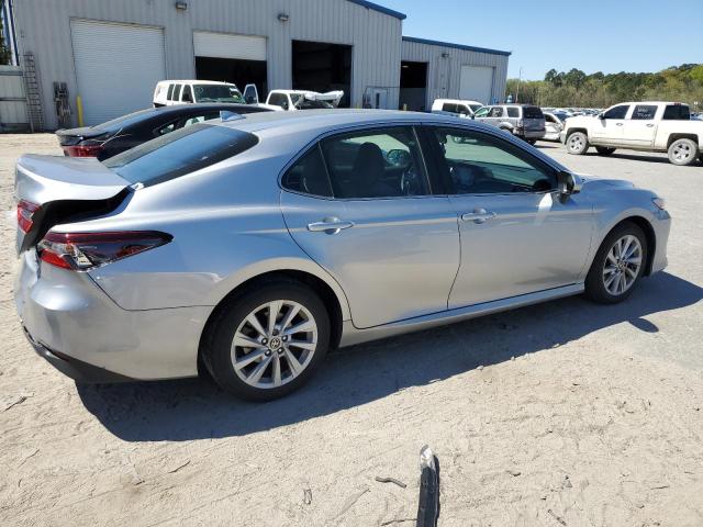 Obraz 3 z 2022 TOYOTA CAMRY LE 2022 z VIN 4T1C11AK3NU624113