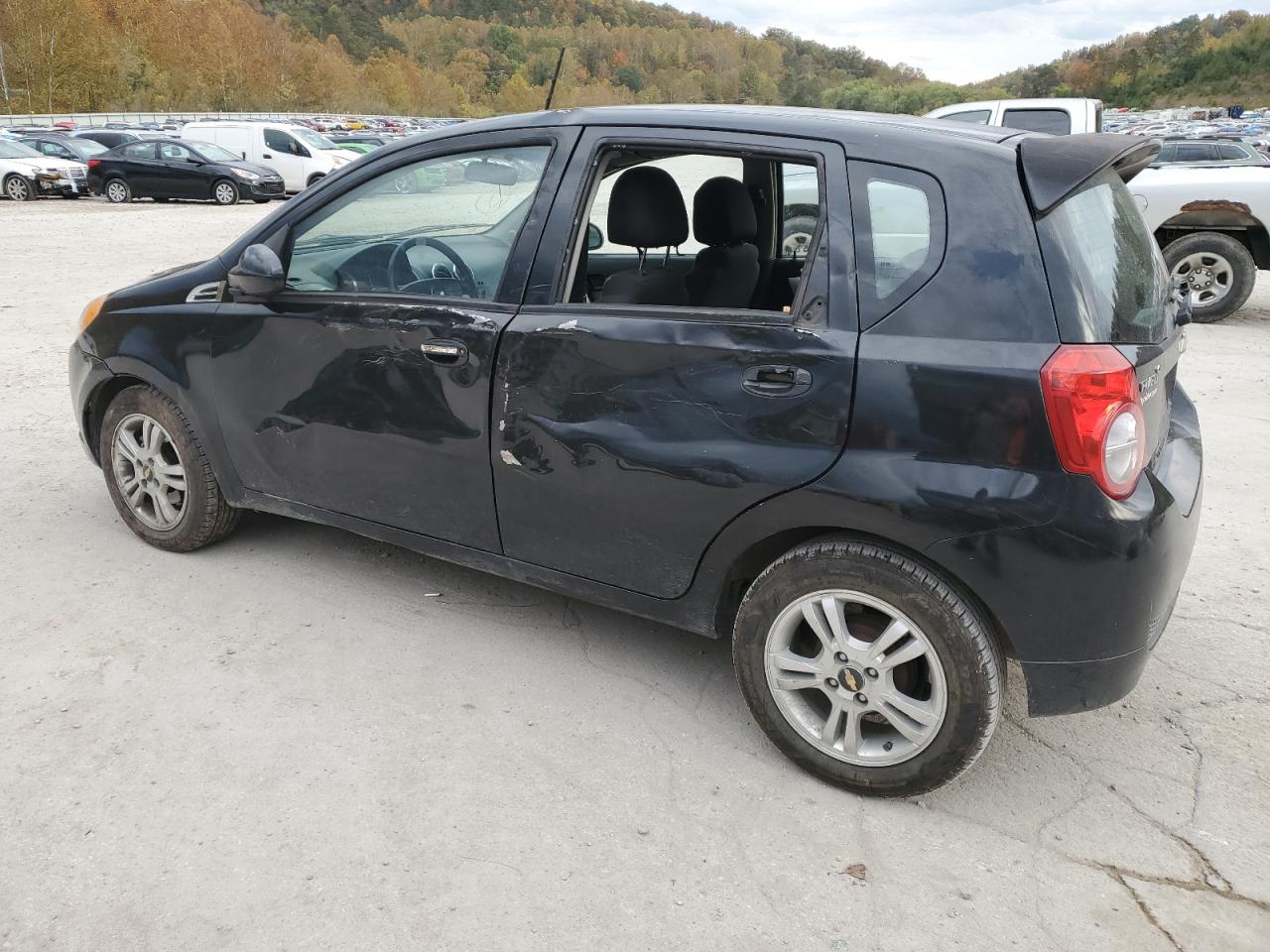 Image 2 of 2011 CHEVROLET AVEO LT 2011 with VIN KL1TG6DE6BB207878