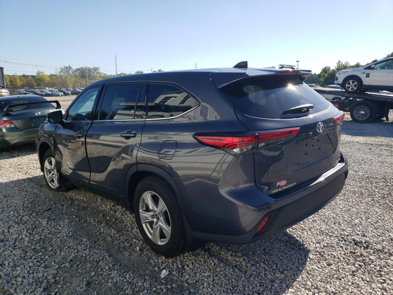 Obraz 2 z 2022 TOYOTA HIGHLANDER L 2022 z VIN 5TDBZRBH5NS206277