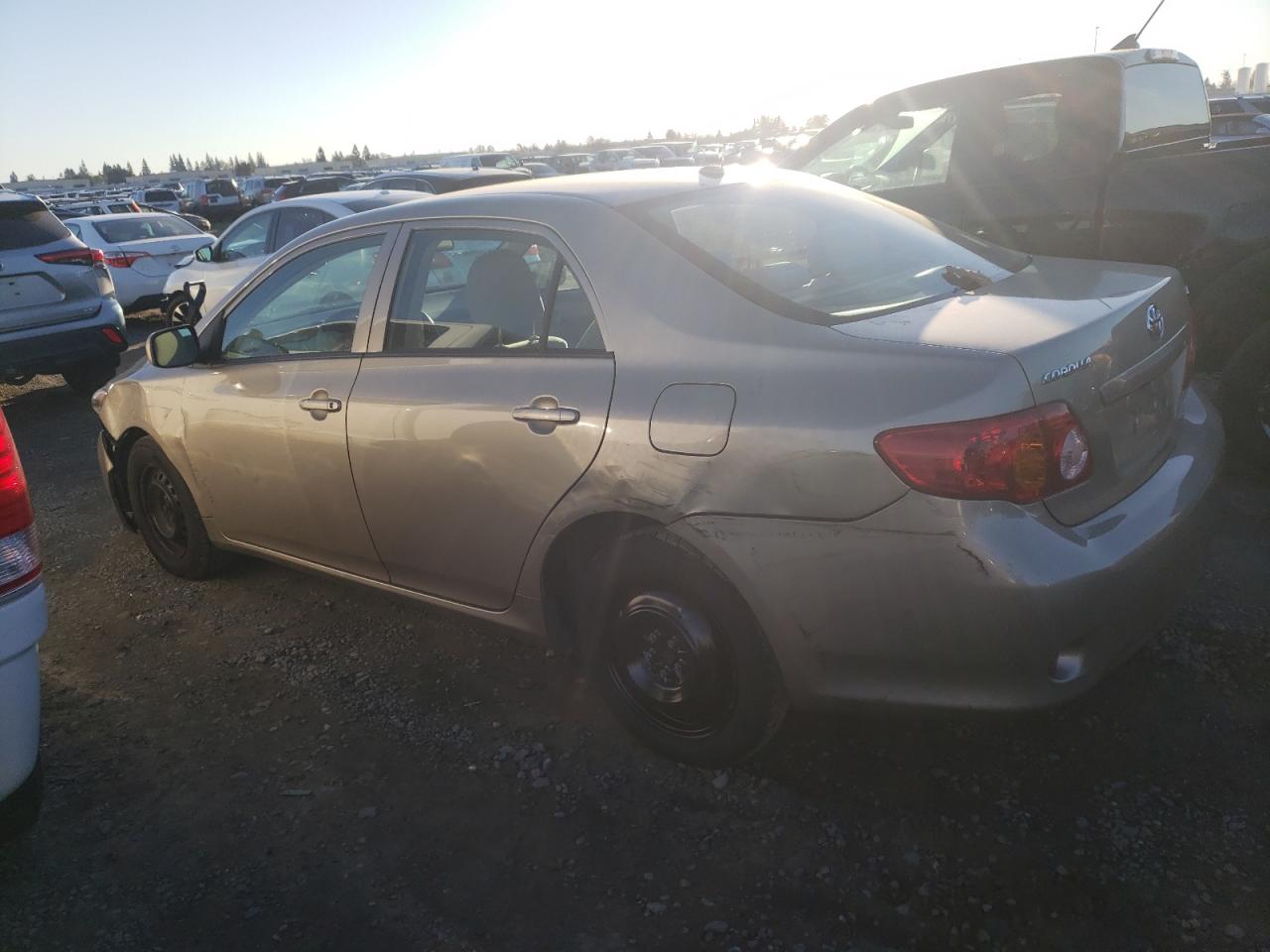Изображение 2 2010 TOYOTA COROLLA BASE 2010 с VIN 2T1BU4EE6AC502348