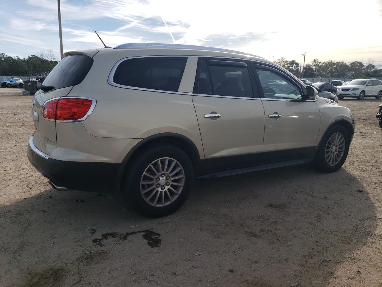 Image 3 of 2008 BUICK ENCLAVE CXL 2008 with VIN 5GAER237X8J193278