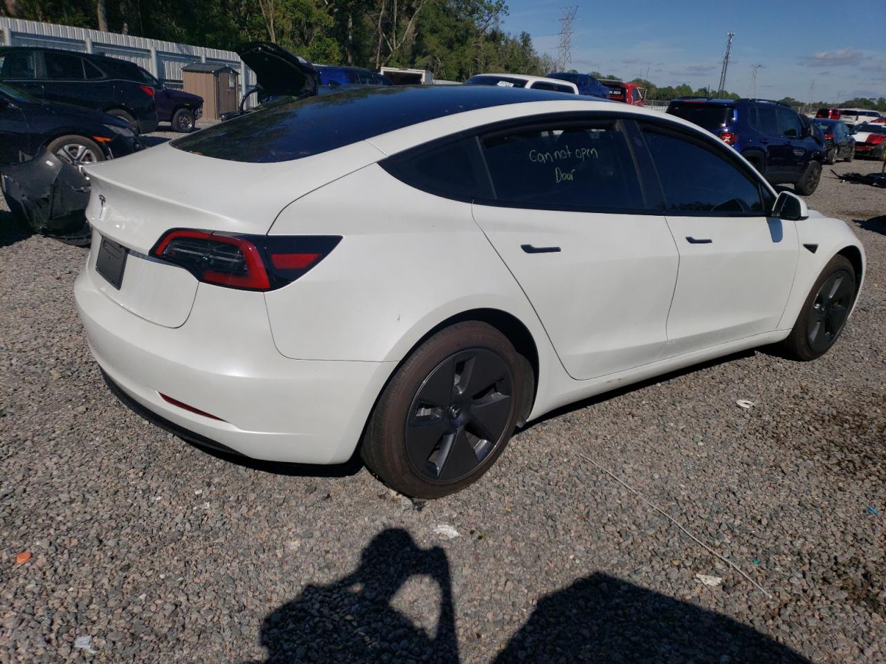 Изображение 3 2023 TESLA MODEL 3  2023 с VIN 5YJ3E1EA9PF586943