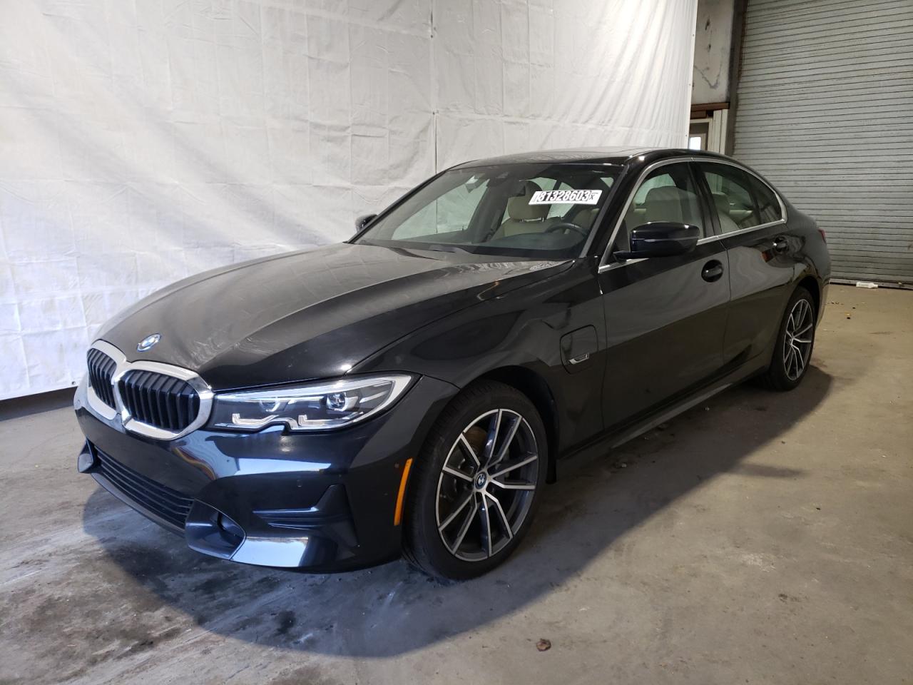 Image 1 of 2022 BMW 330XE  2022 with VIN 3MW5P9J09N8C72304