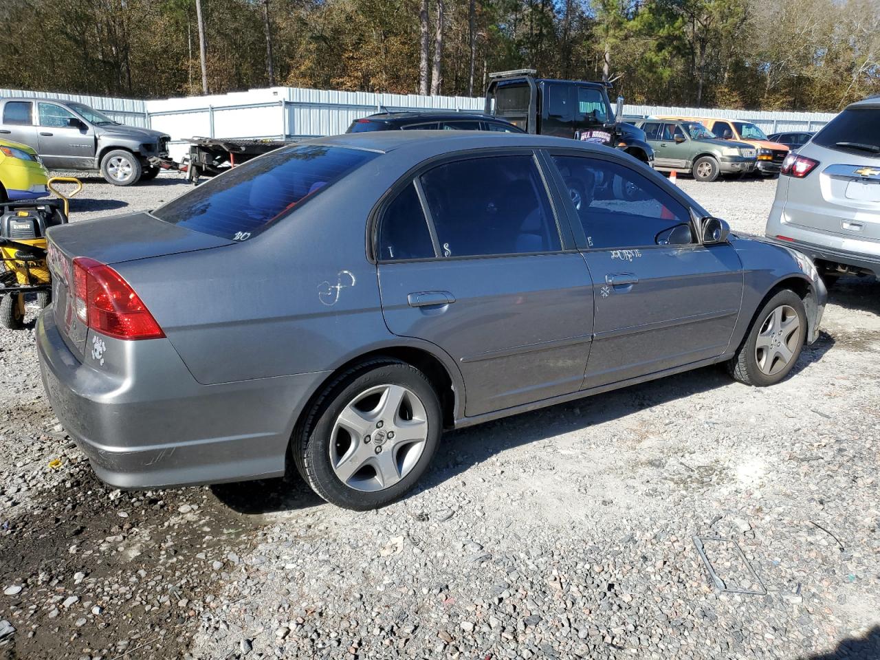 Image 3 of 2004 HONDA CIVIC EX 2004 with VIN 1HGES26734L020281