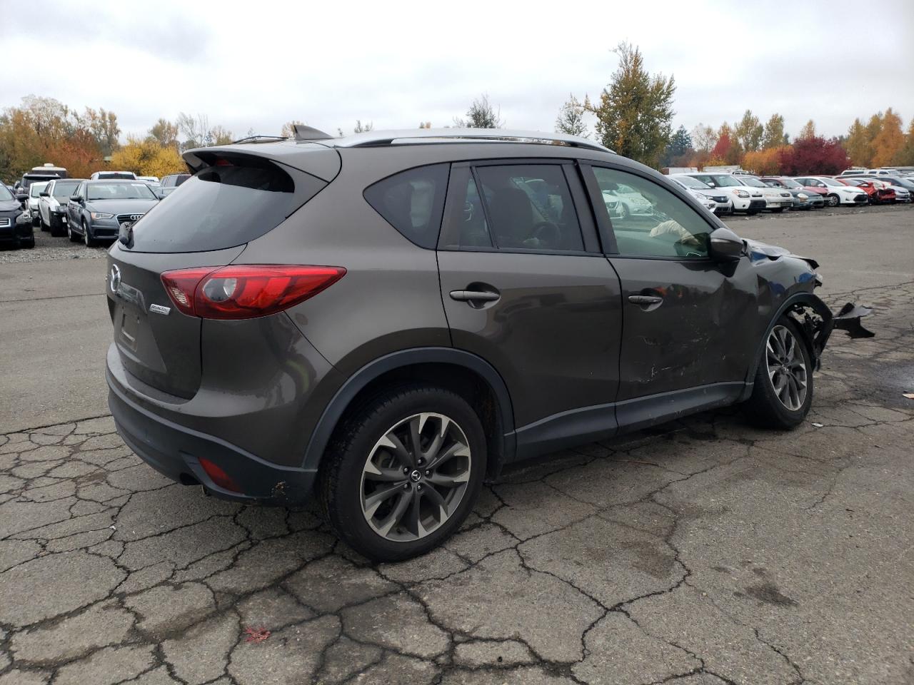 Image 3 of 2016 MAZDA CX-5 GT 2016 with VIN JM3KE2DY5G0667427