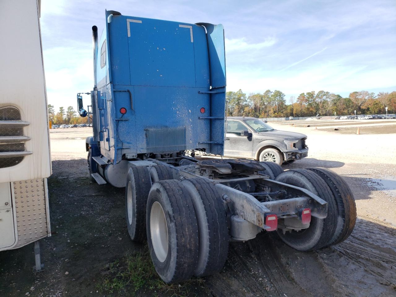 Image 3 of 1995 FREIGHTLINER CONVENTIONAL FLD120 1995 with VIN 1FUYDXYB6SP585787