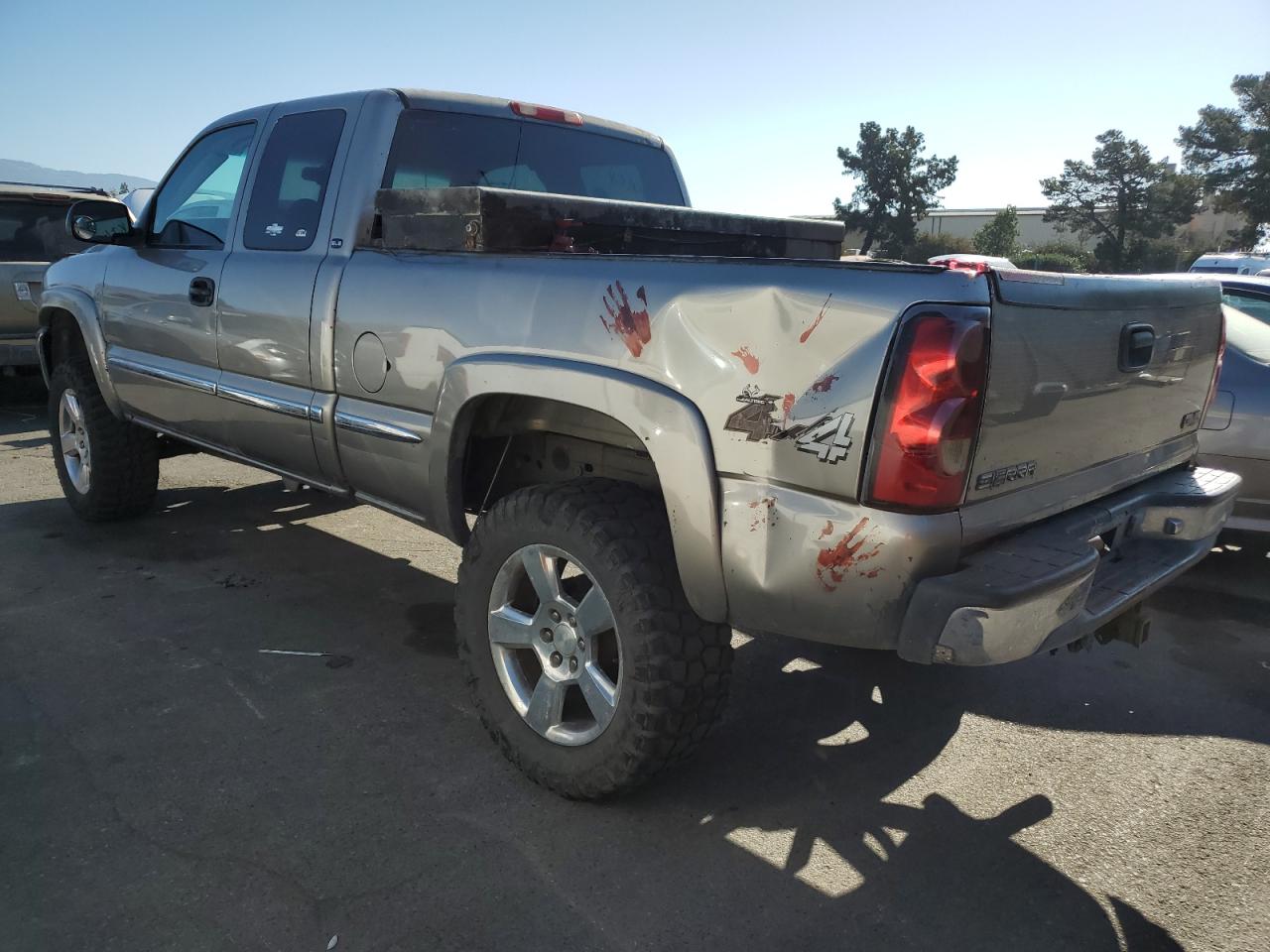Obraz 2 z 2000 GMC NEW SIERRA K1500 2000 z VIN 2GTEK19T8Y1381146