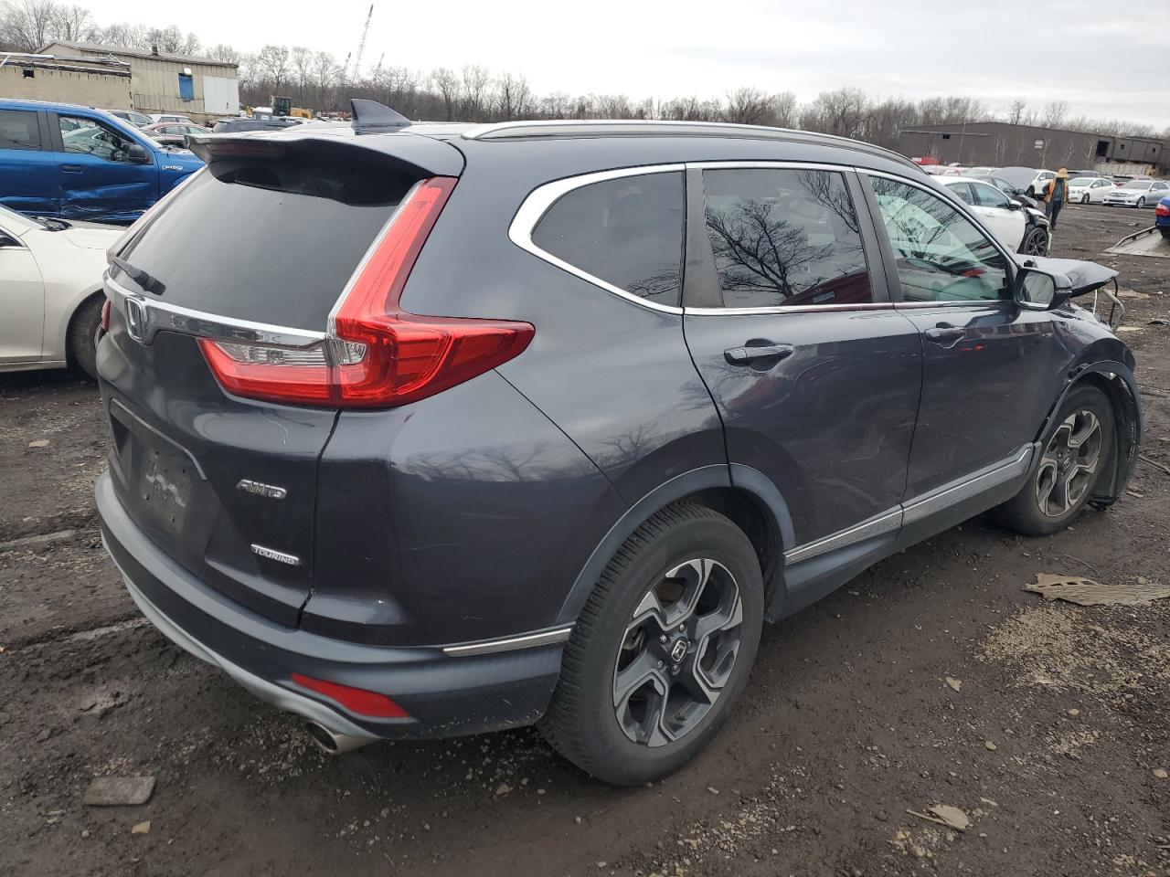 Image 3 of 2018 HONDA CR-V TOURING 2018 with VIN 7FARW2H90JE084168
