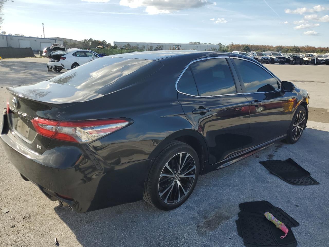 Image 3 of 2018 TOYOTA CAMRY L 2018 with VIN 4T1B11HK6JU071808