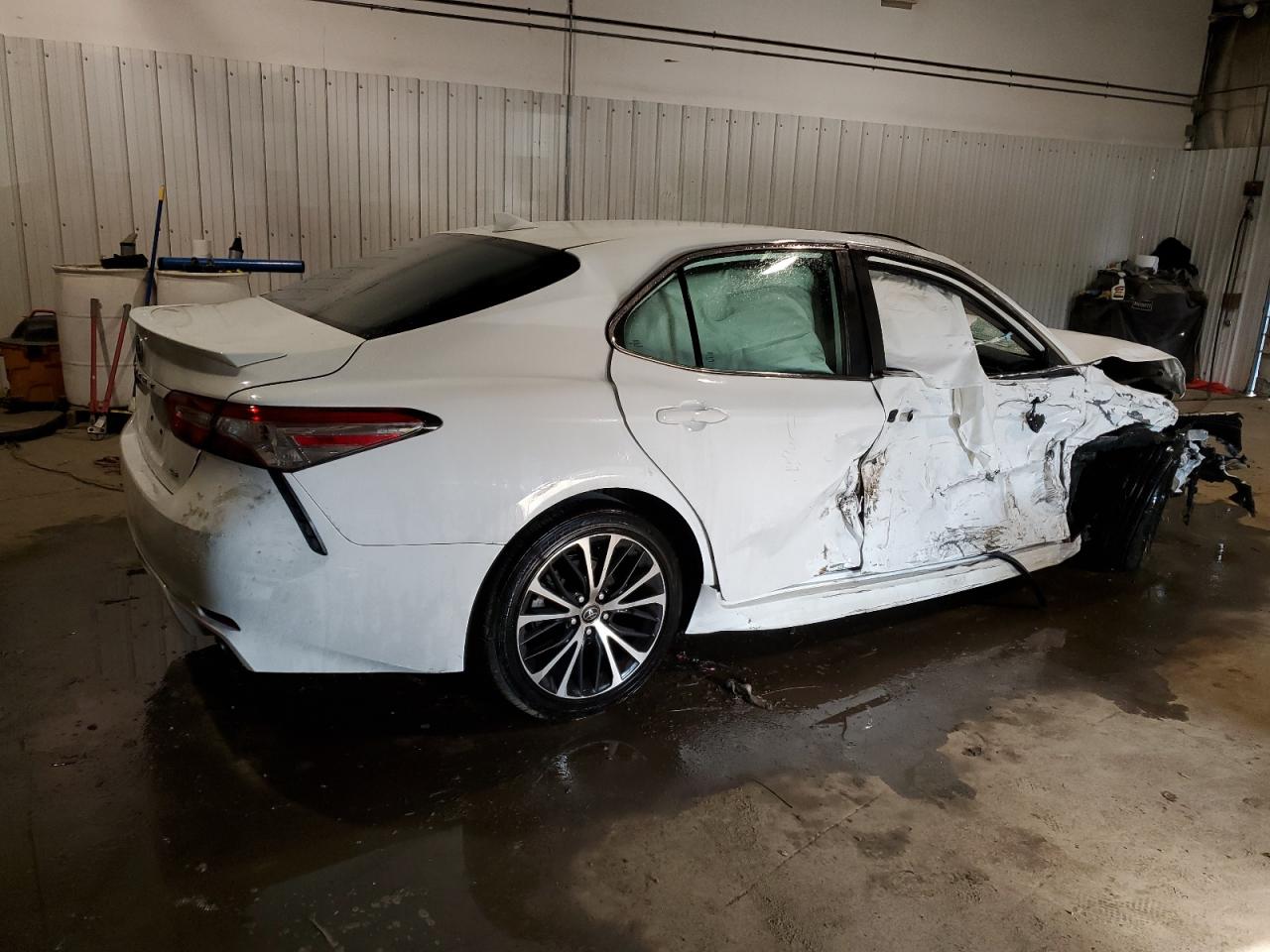 Изображение 3 2020 TOYOTA CAMRY SE 2020 с VIN 4T1G11AK1LU332166