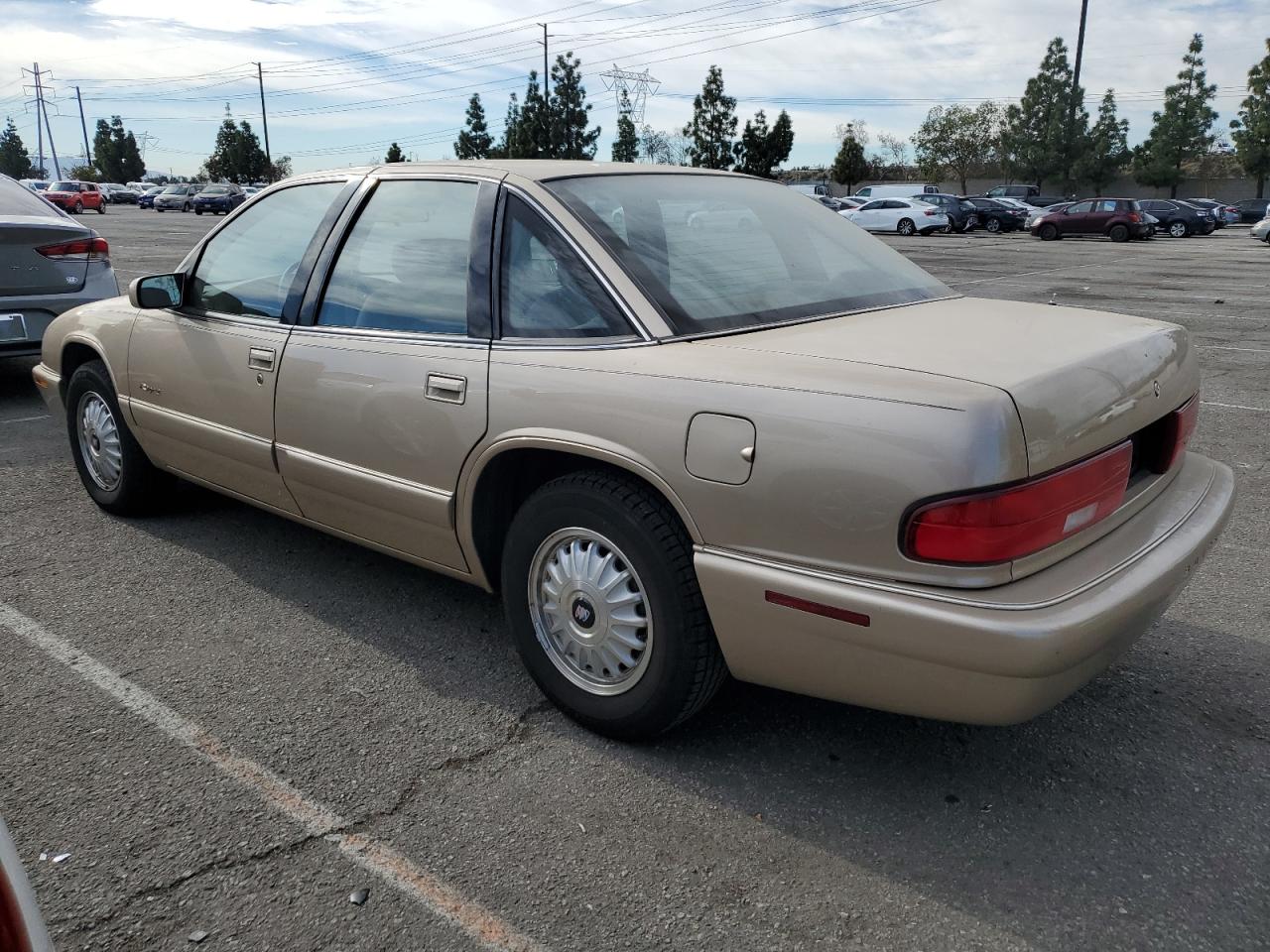 Image 2 of 1995 BUICK REGAL CUSTOM 1995 with VIN 2G4WB52L3S1435106