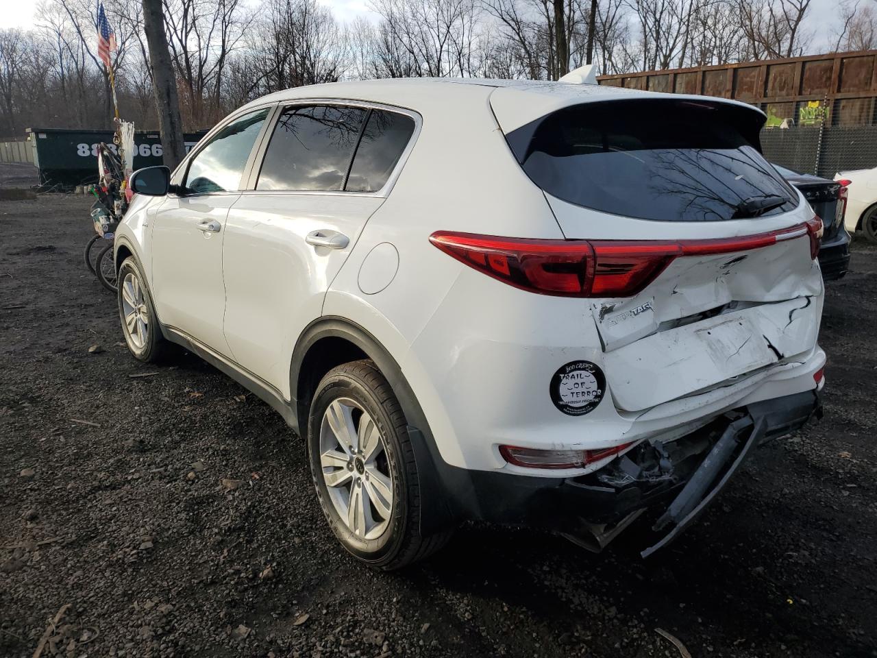 Image 2 of 2018 KIA SPORTAGE LX 2018 with VIN KNDPMCAC4J7373743