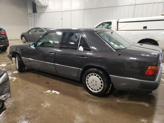 Obraz 2 z 1993 MERCEDES-BENZ 300 E 1993 z VIN WDBEA32E0PB877386