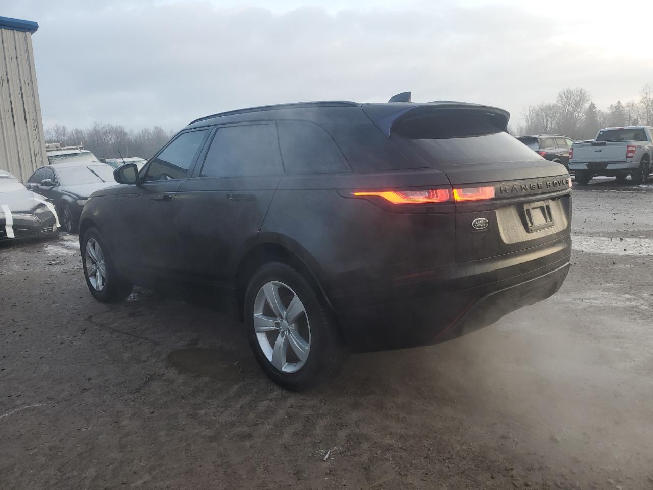 Obraz 2 z 2018 LAND ROVER RANGE ROVER VELAR S 2018 z VIN SALYB2RXXJA772549