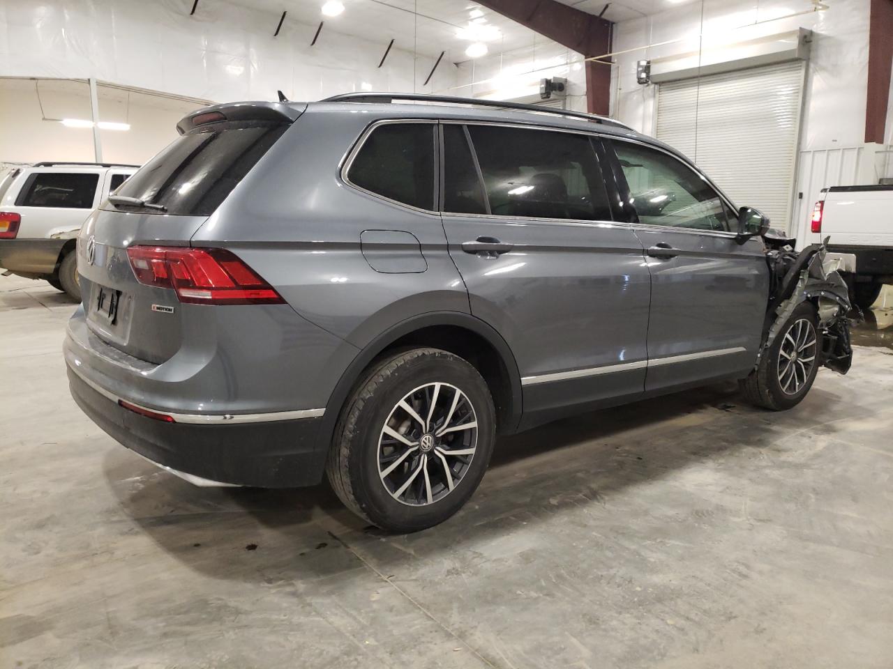 Image 3 of 2020 VOLKSWAGEN TIGUAN SE 2020 with VIN 3VV2B7AX5LM084374