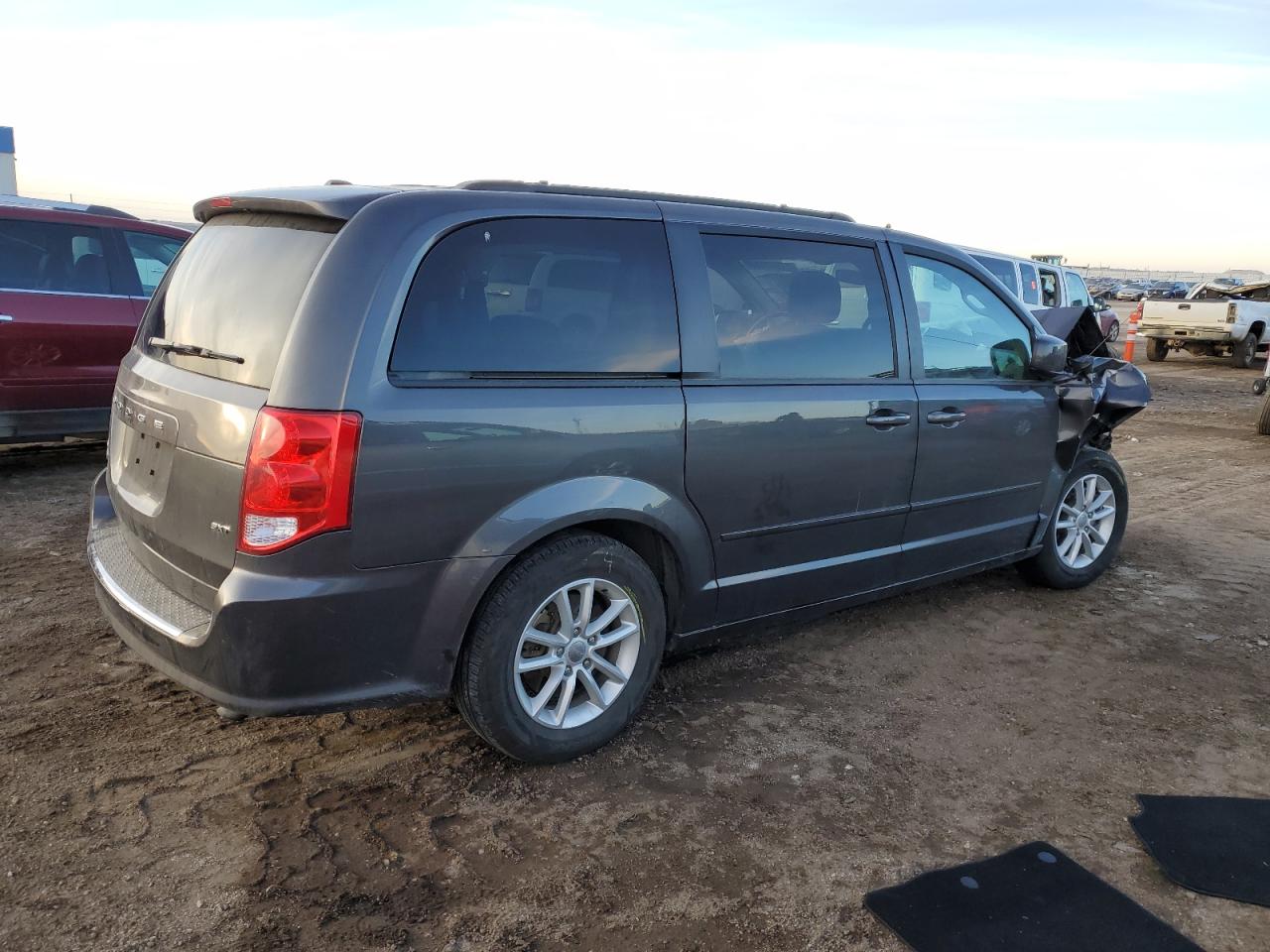 Image 3 of 2016 DODGE GRAND CARAVAN SXT 2016 with VIN 2C4RDGCG3GR313928