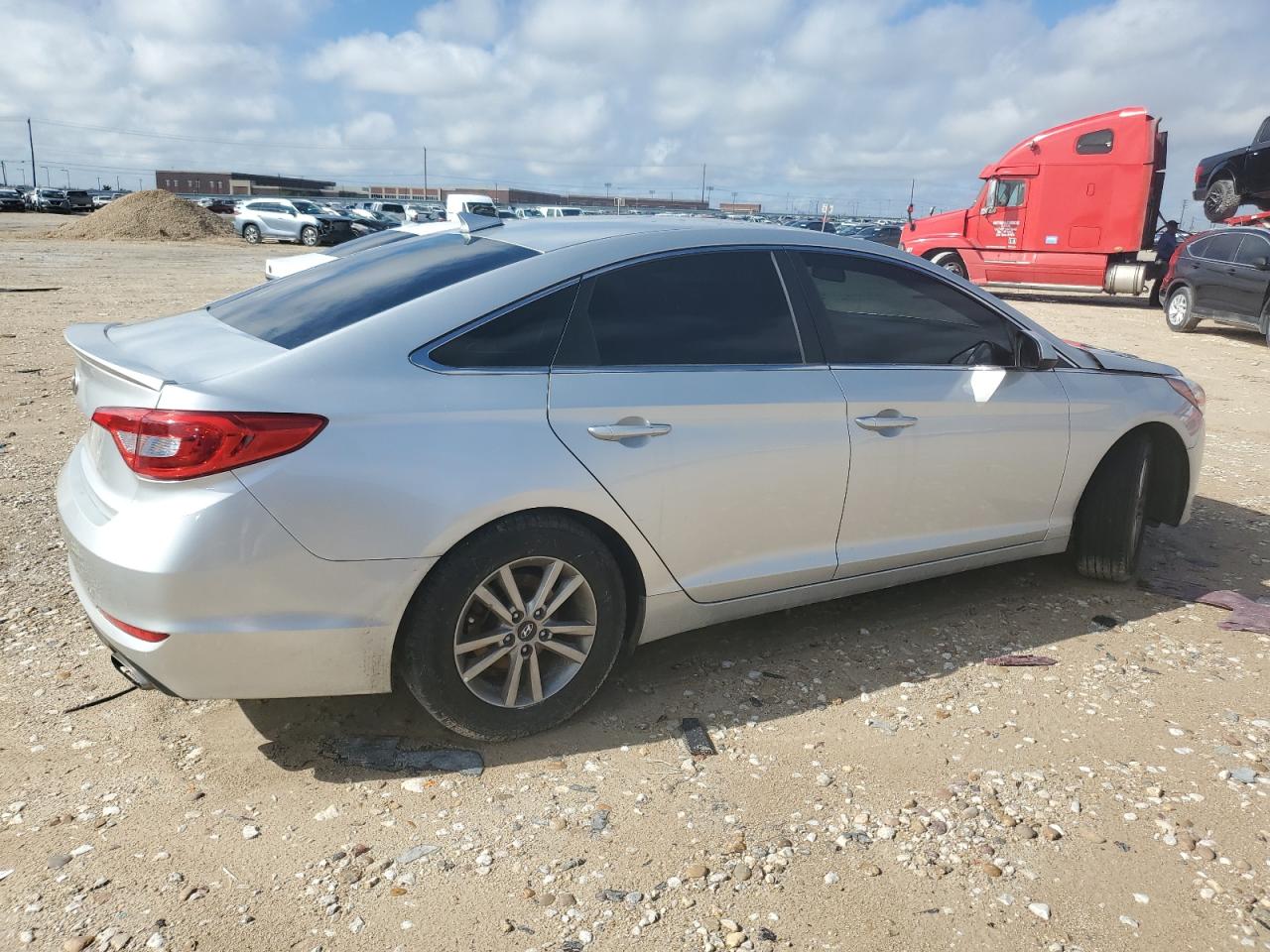 Obraz 3 z 2016 HYUNDAI SONATA SE 2016 z VIN 5NPE24AF9GH398865