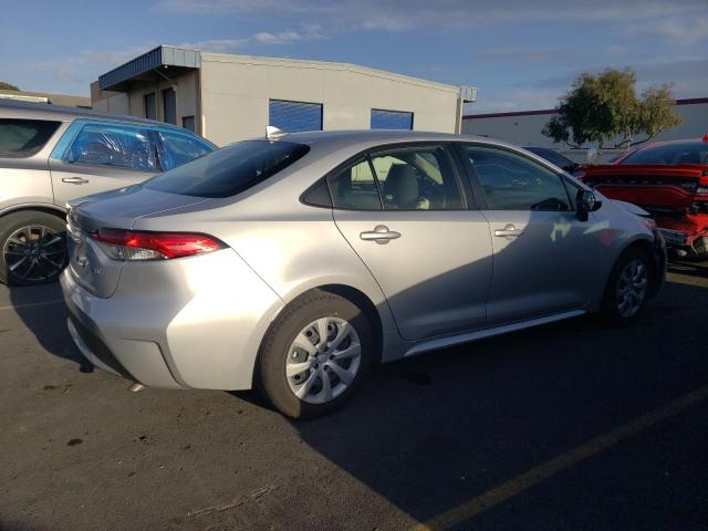 Image 3 of 2022 TOYOTA COROLLA LE 2022 with VIN JTDEPMAE4NJ208080