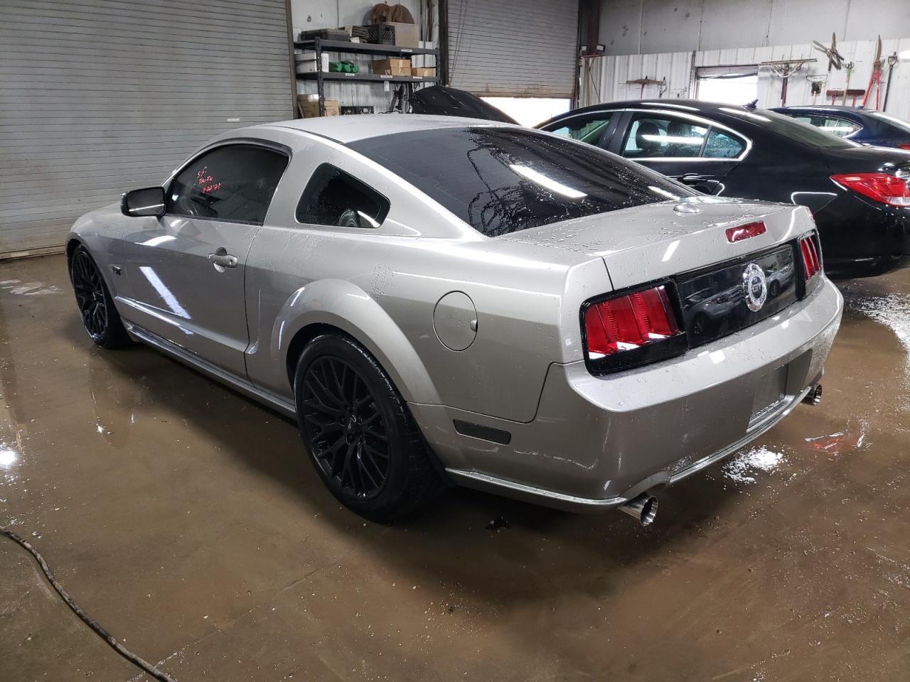 Obraz 2 z 2008 FORD MUSTANG GT 2008 z VIN 1ZVHT82H585150550