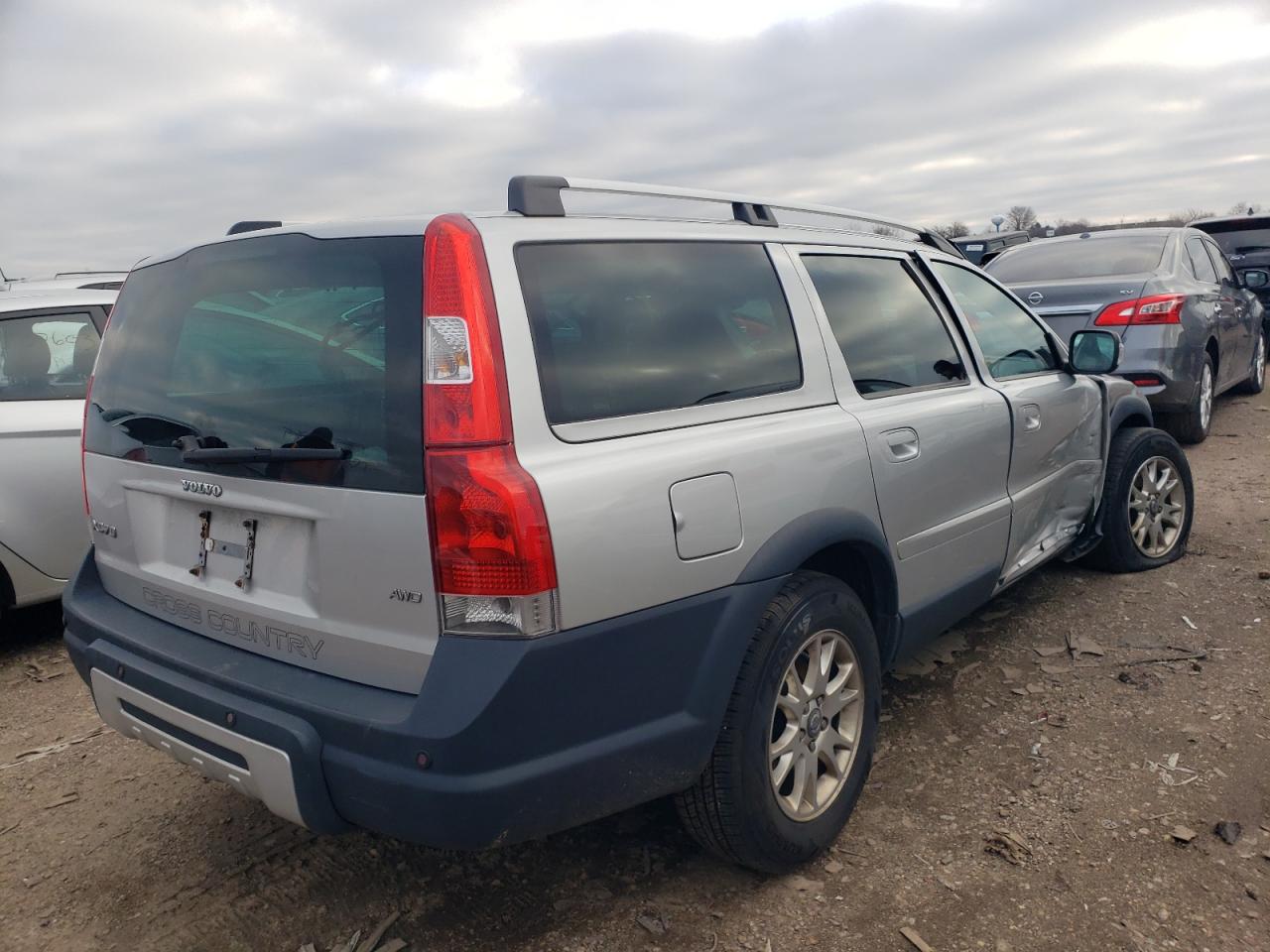 Image 3 of 2007 VOLVO XC70  2007 with VIN YV4SZ592371255534