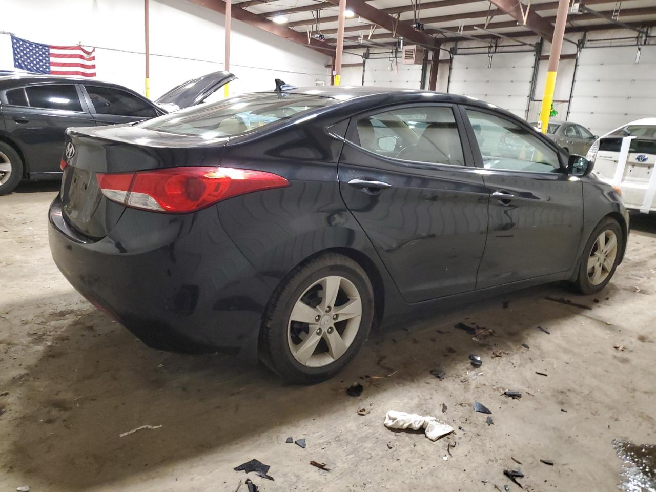Image 3 of 2013 HYUNDAI ELANTRA GLS 2013 with VIN KMHDH4AE8DU586551