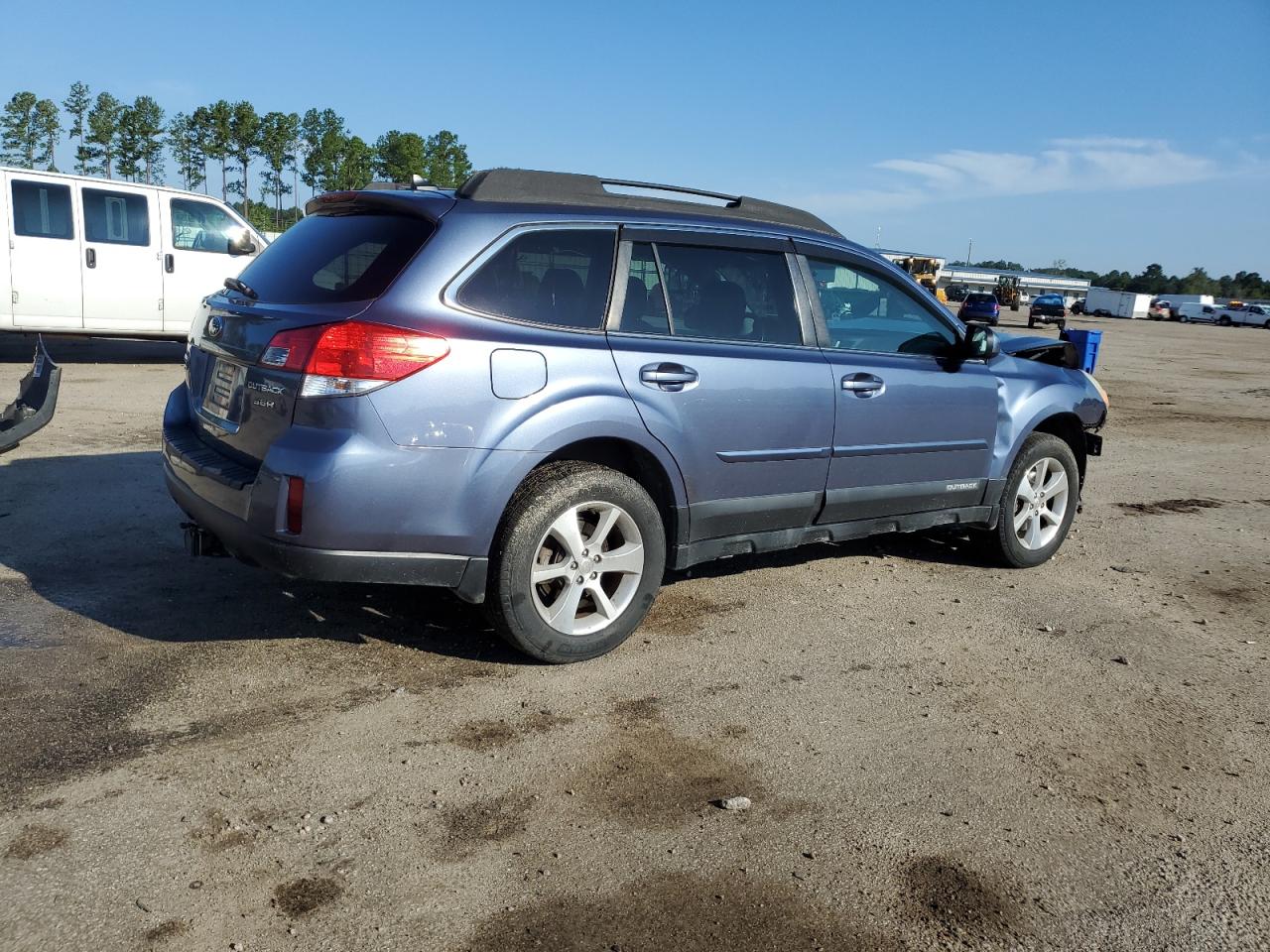 Image 3 of 2014 SUBARU OUTBACK 3.6R LIMITED 2014 with VIN 4S4BRDMC9E2314604