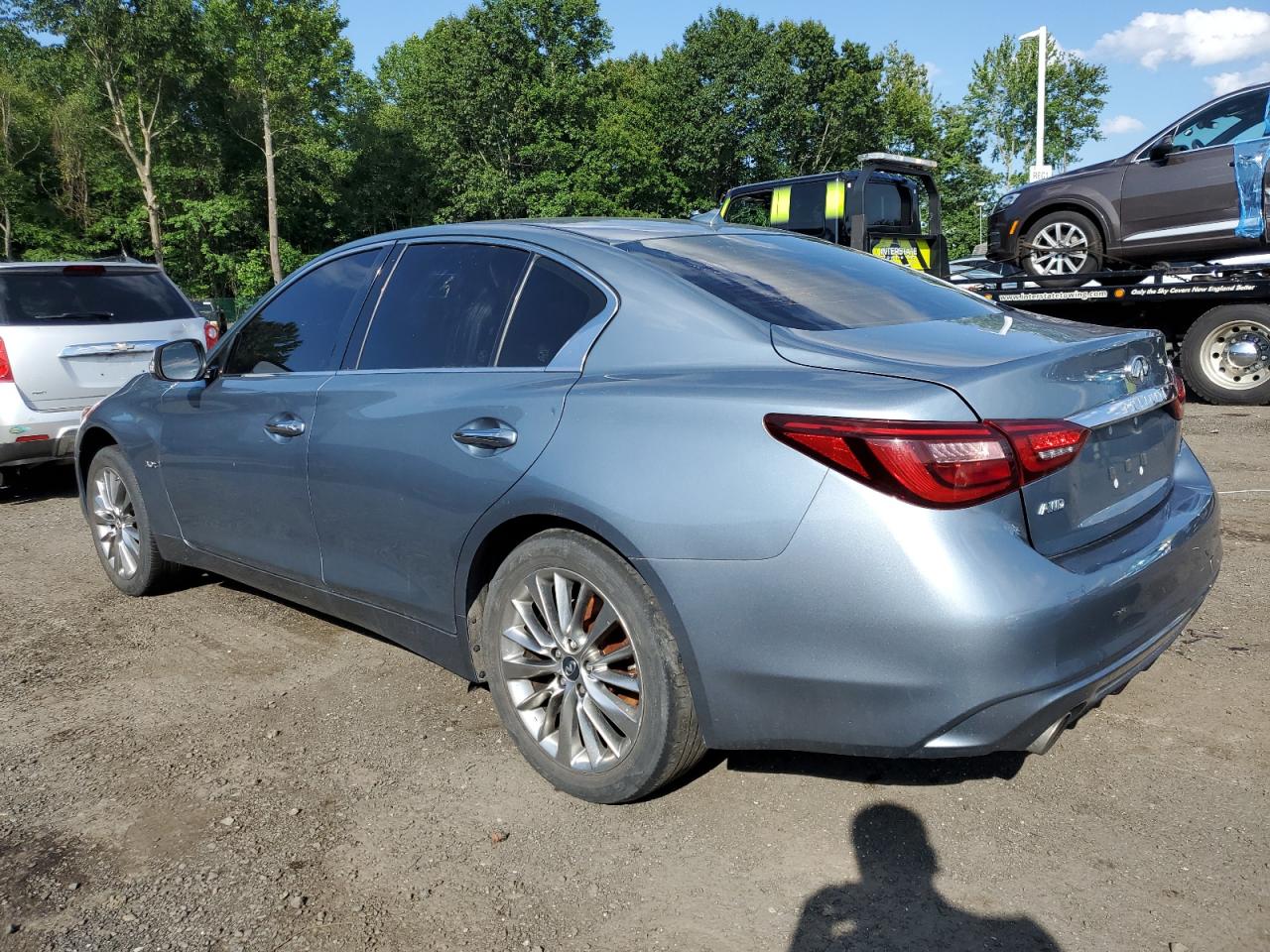 Image 2 of Infiniti Q50 Luxe 2018 with VIN JN1EV7AR5JM433887
