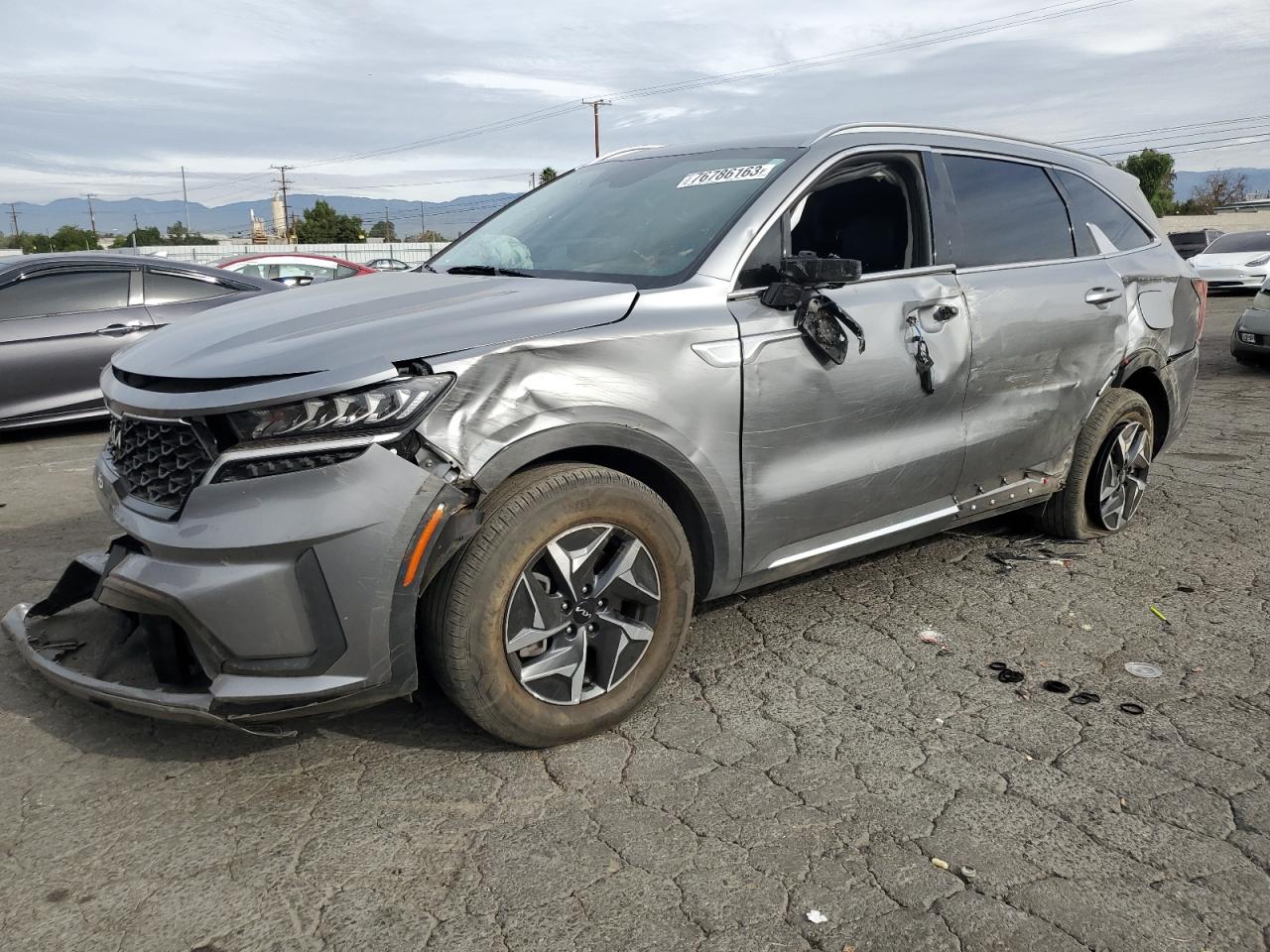 Image 1 of 2022 KIA SORENTO S 2022 with VIN KNDRG4LGXN5084504