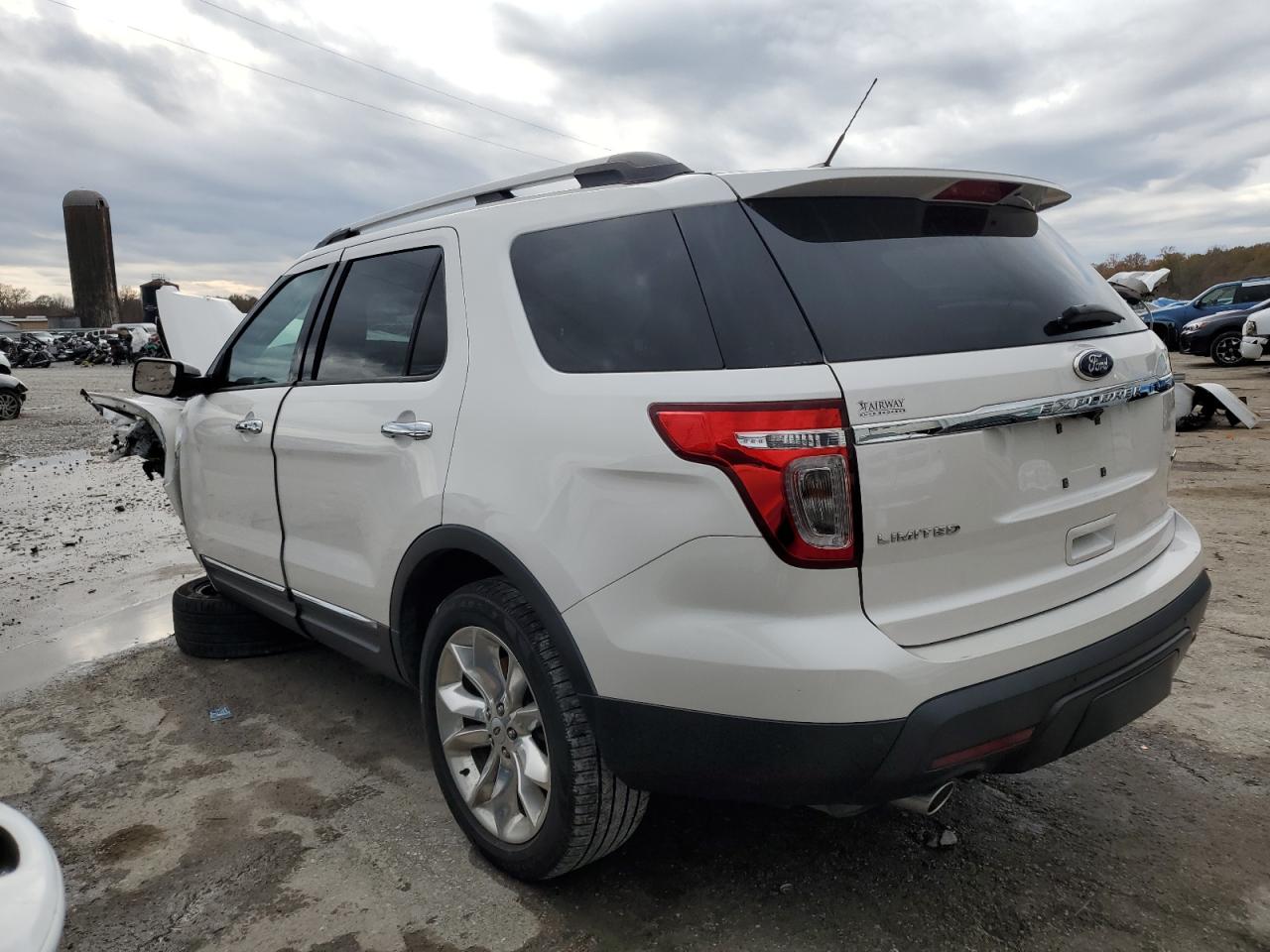 Image 2 of 2015 FORD EXPLORER LIMITED 2015 with VIN 1FM5K8F88FGB68587