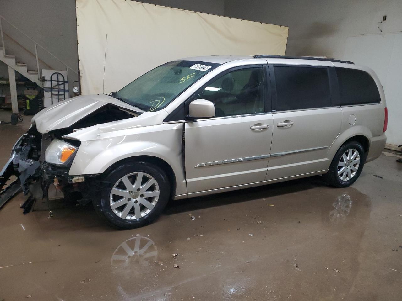 2014 CHRYSLER TOWN & COUNTRY TOURING 2014 image