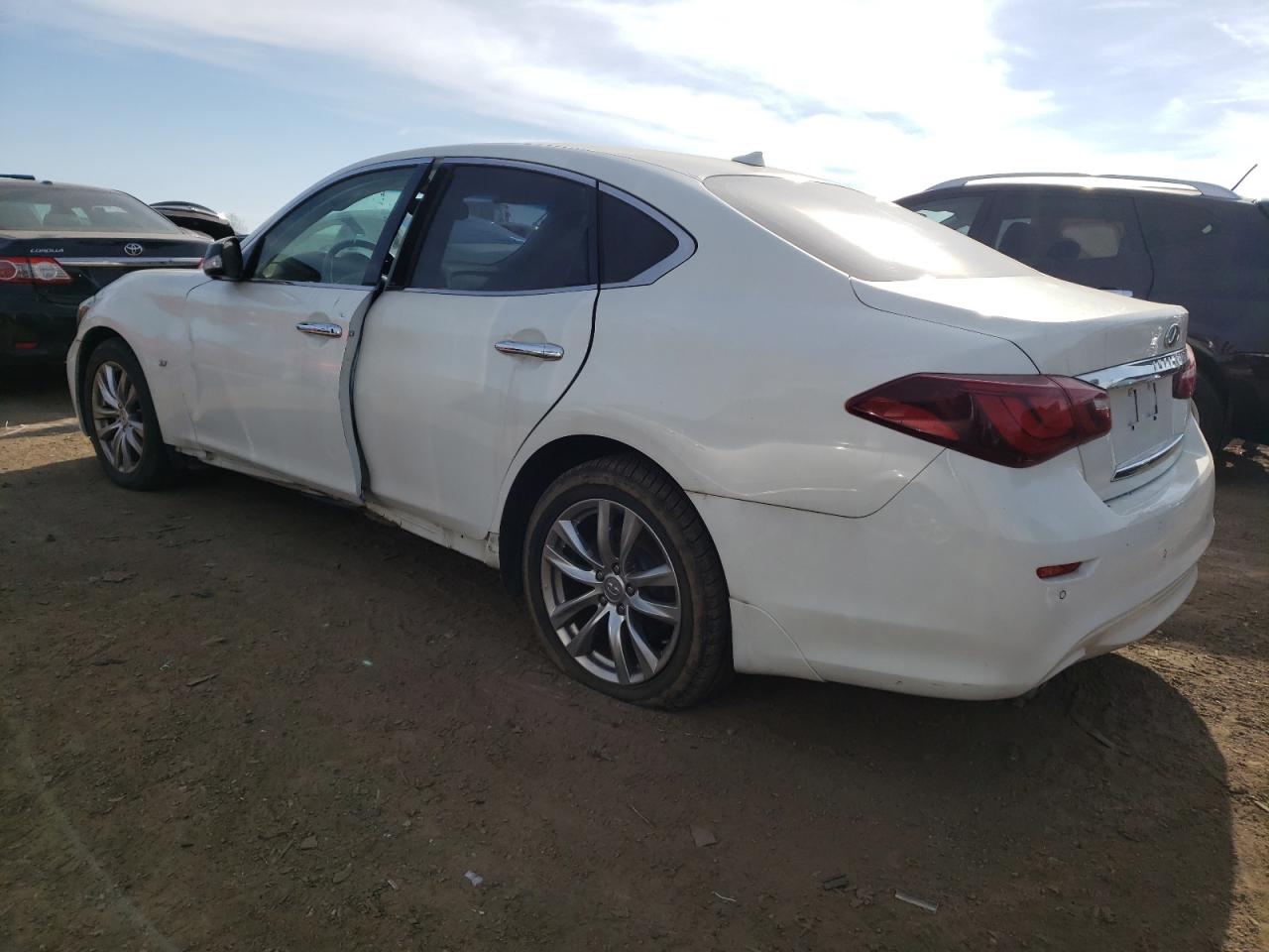 Image 2 of 2015 INFINITI Q70 3.7 2015 with VIN JN1BY1AP2FM541882
