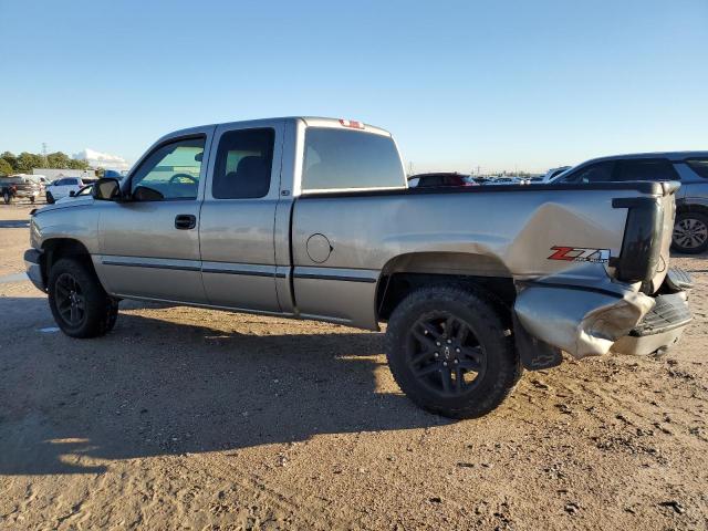Obraz 2 z 2003 CHEVROLET SILVERADO K1500 2003 z VIN 2GCEK19T831120415
