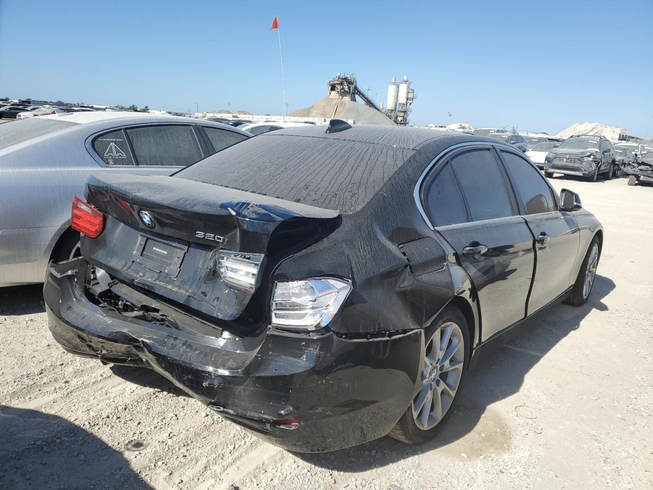Изображение 3 2015 BMW 320 I 2015 с VIN WBA3B1G52FNT06561