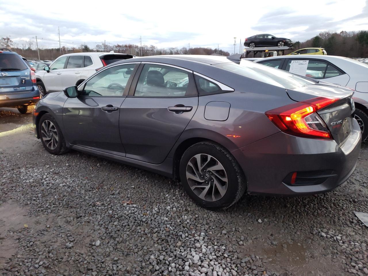Obraz 2 z 2018 HONDA CIVIC EX 2018 z VIN 19XFC2F78JE005053