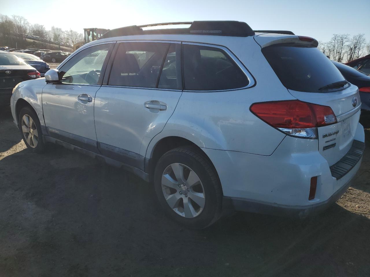 Изображение 2 2011 SUBARU OUTBACK 2.5I PREMIUM 2011 с VIN 4S4BRBCC7B3357690