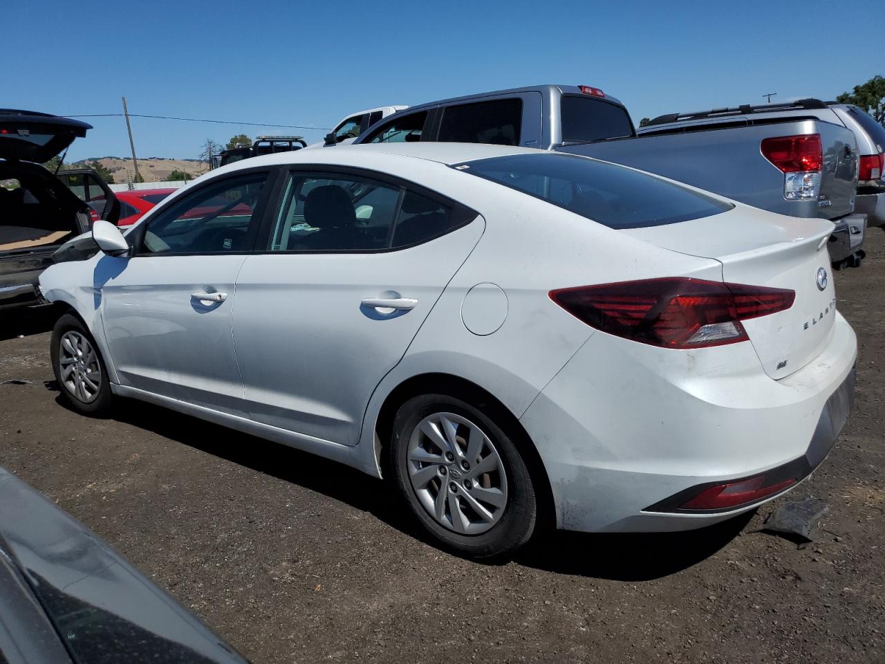 Image 2 of 2019 HYUNDAI ELANTRA SE 2019 with VIN 5NPD74LF1KH444031