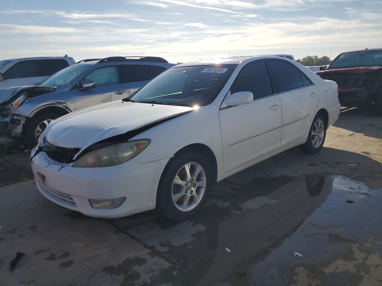 Obraz 1 z 2005 TOYOTA CAMRY LE 2005 z VIN 4T1BF32K35U084348