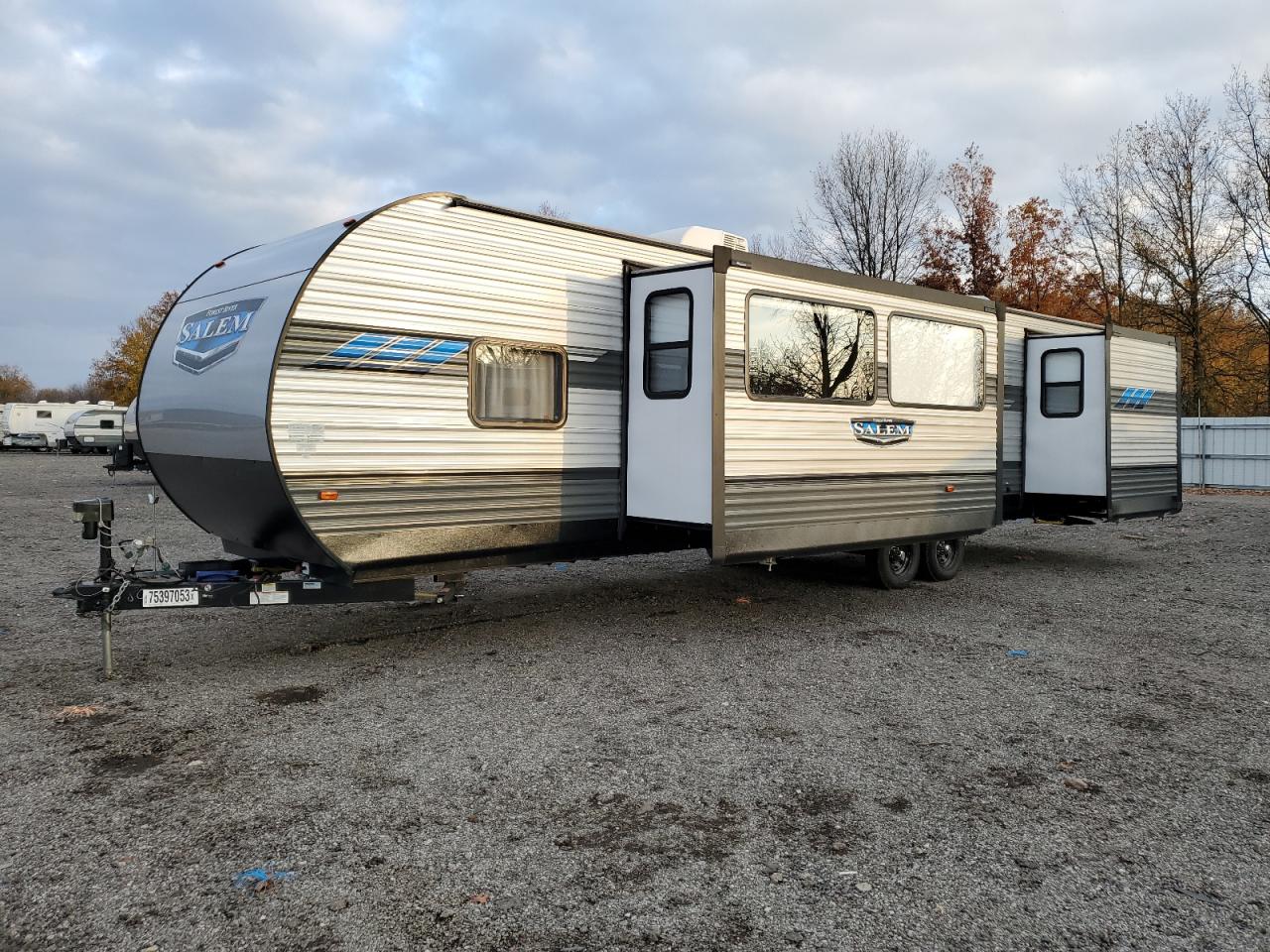 Image 2 of 2021 WILDWOOD SALEM 2021 with VIN 4X4TSMM26M8068167