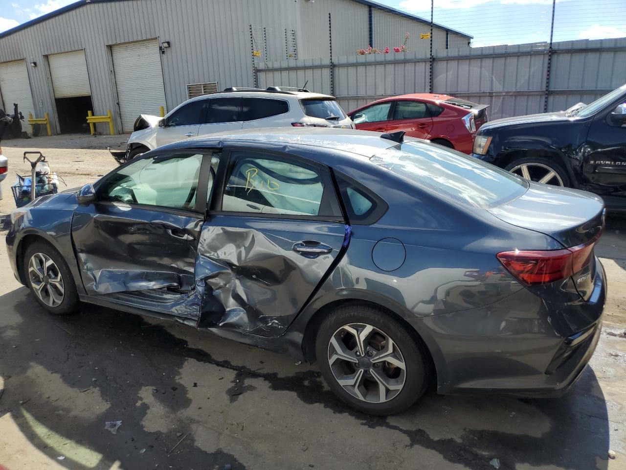 Изображение 2 2019 KIA FORTE FE 2019 с VIN 3KPF24ADXKE121917