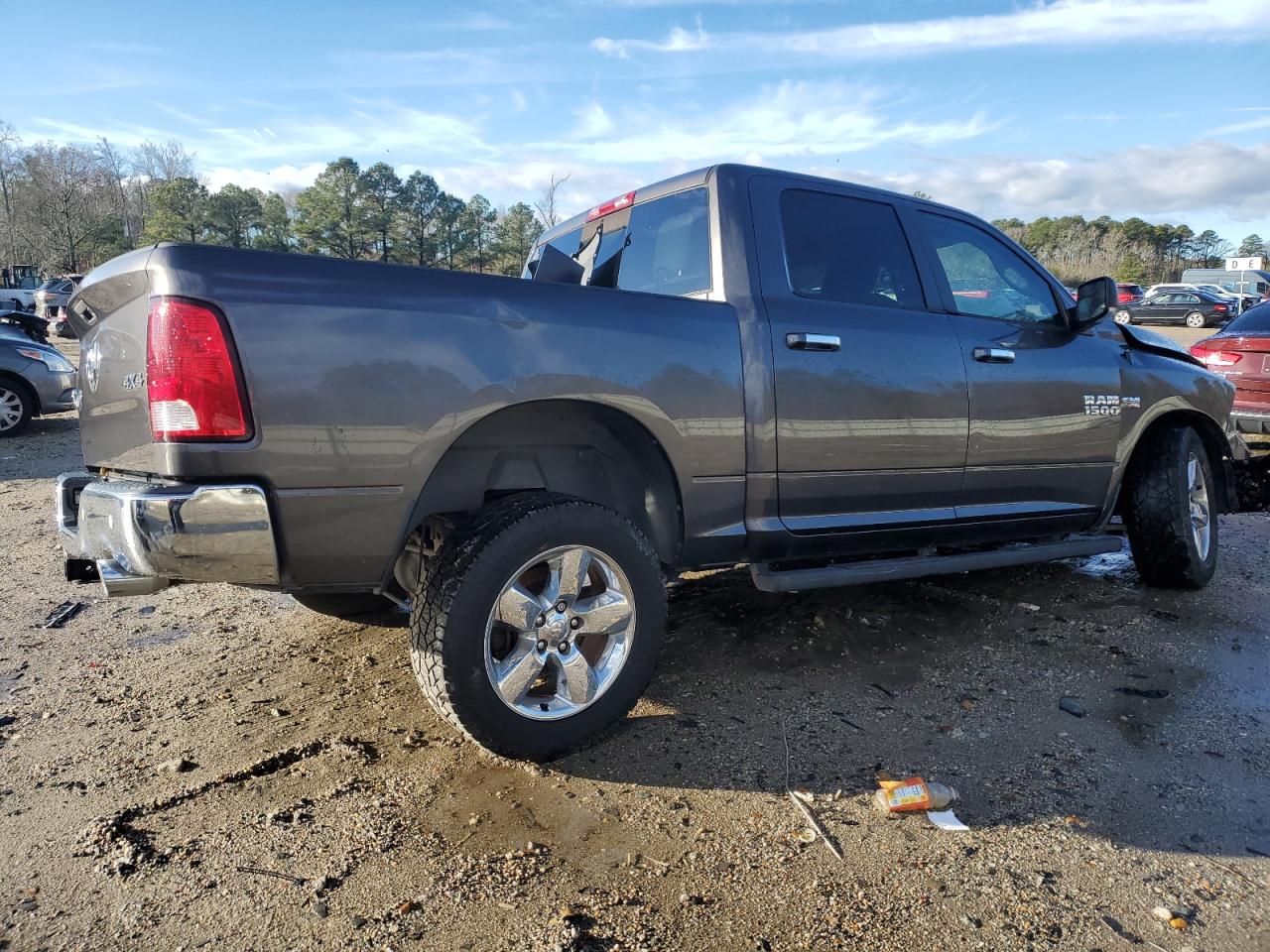 Image 3 of 2016 RAM 1500 SLT 2016 with VIN 3C6RR7LT5GG357053