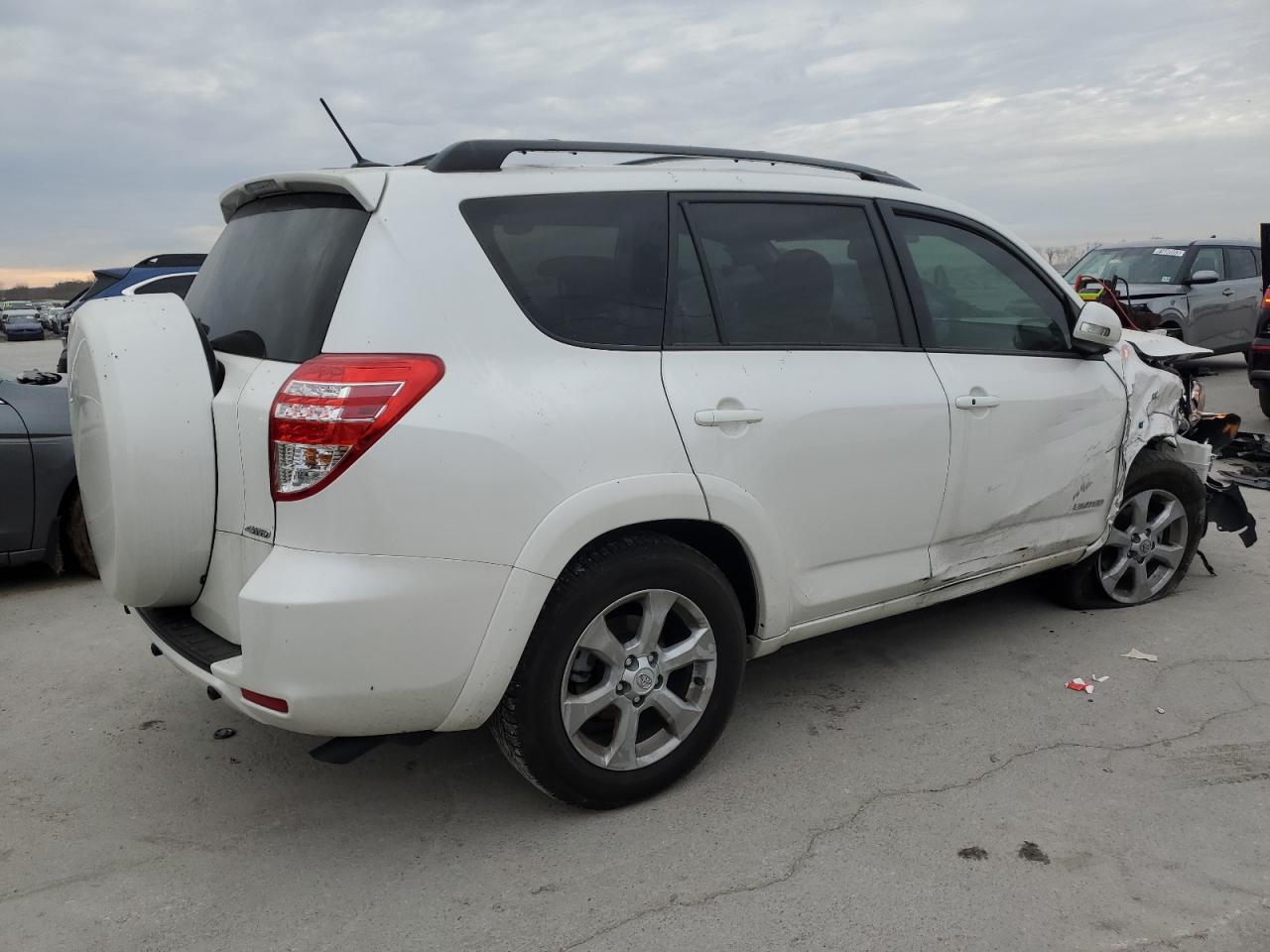 Изображение 3 2011 TOYOTA RAV4 LIMITED 2011 с VIN 2T3DK4DV9BW051990