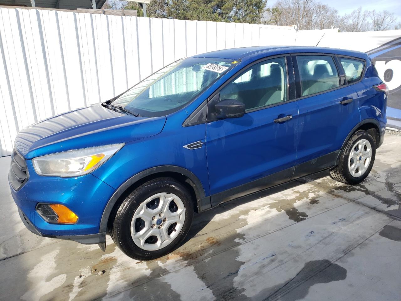 Изображение 1 2017 FORD ESCAPE S 2017 с VIN 1FMCU0F78HUA62509